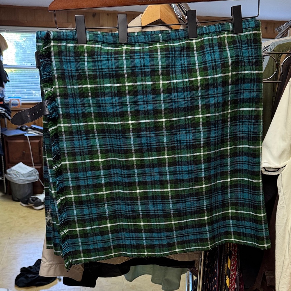 Lamont Ancient Tartan Kilt - Picture 3 of 4